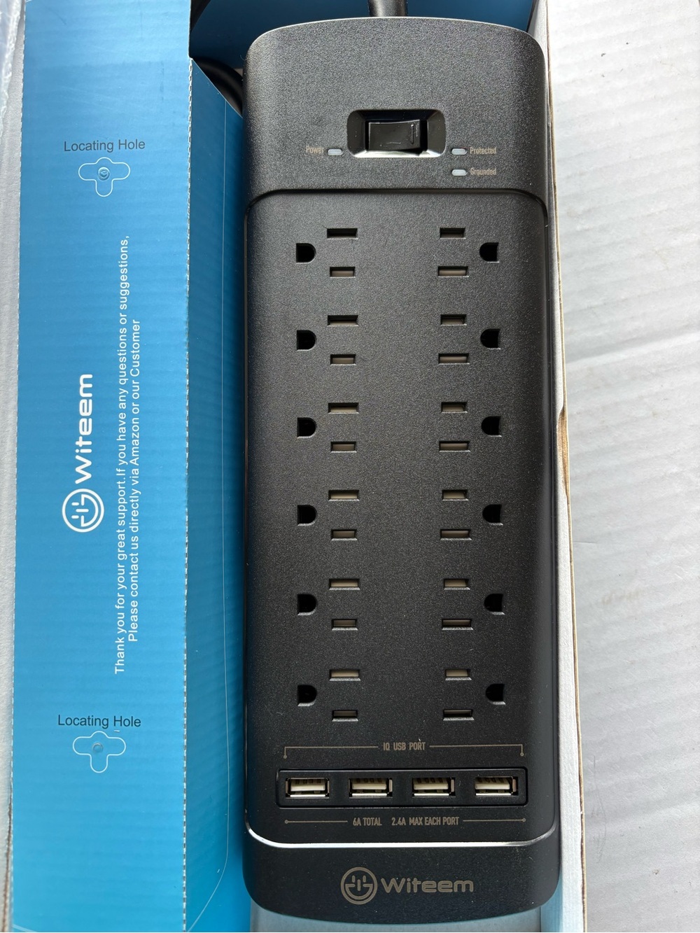 Whiten Black 12 Outlet -4 uSB Ports Surge Protector Power Strip with 4 USB Ports